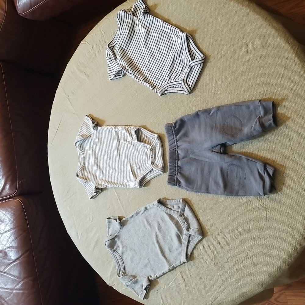 ❣5 for $25 Sale❣3 Onesies with Matching Sweat Pants